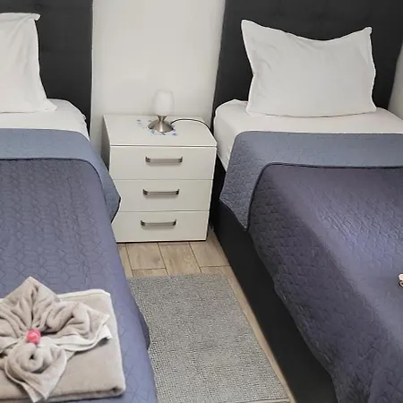 Apartmaji Soncek * איזולה