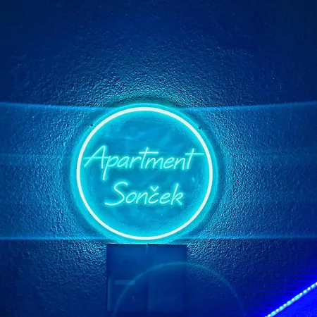 شقة Apartmaji Soncek إيزولا