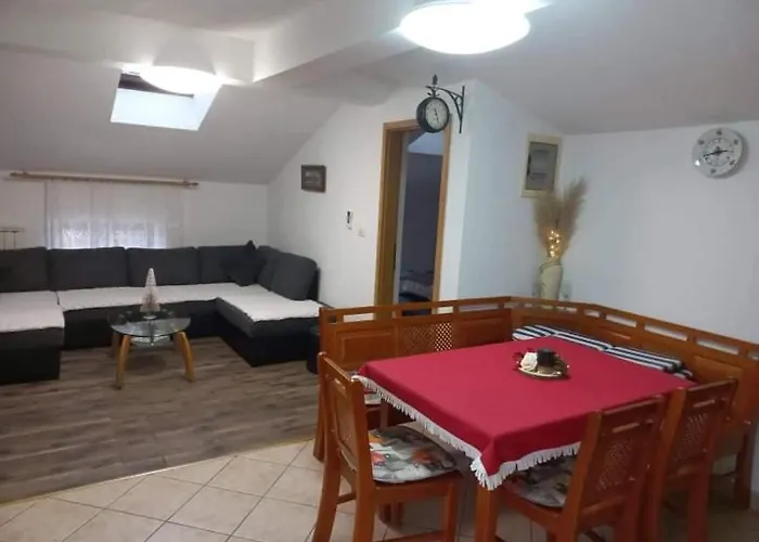 شقة Apartmaji Soncek *